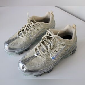 Never Worn Nike Vapor Max 360 Sneakers